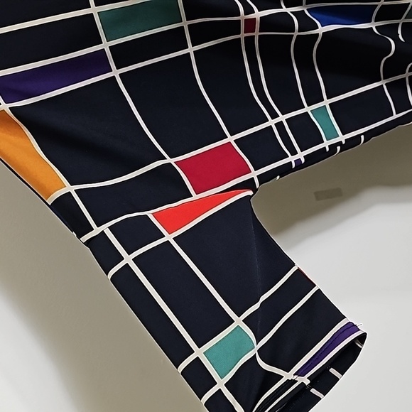 LuLaRoe Irma Shirt/dress multicolored Geometric print Size M - Picture 2 of 6